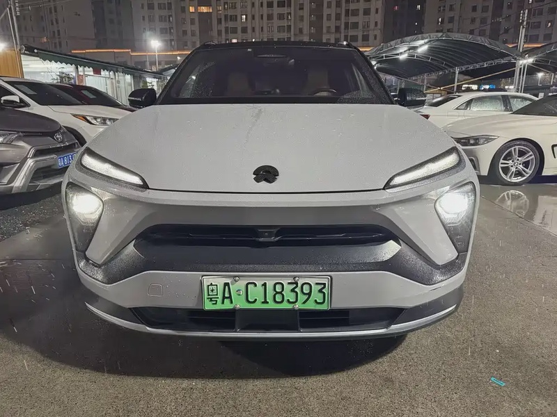 NIO ES6