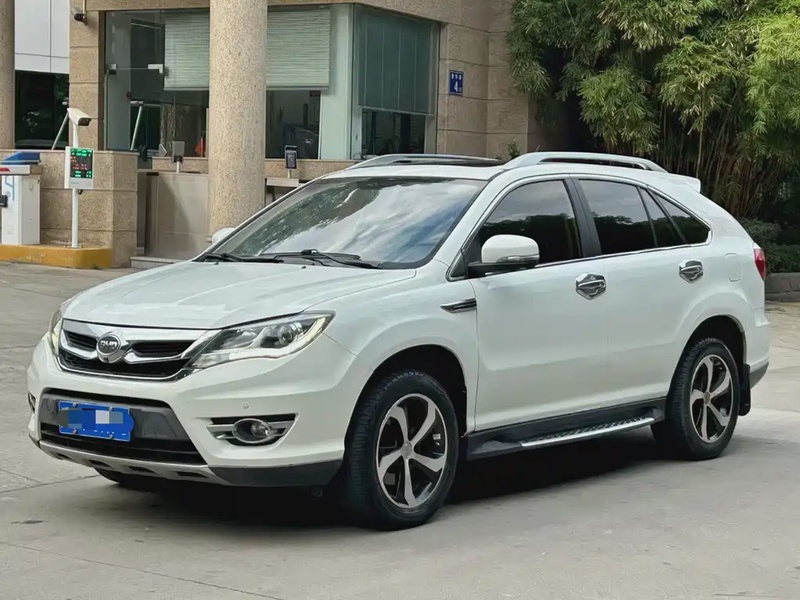 BYD S7
