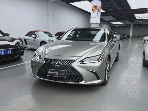 Lexus ES 2018