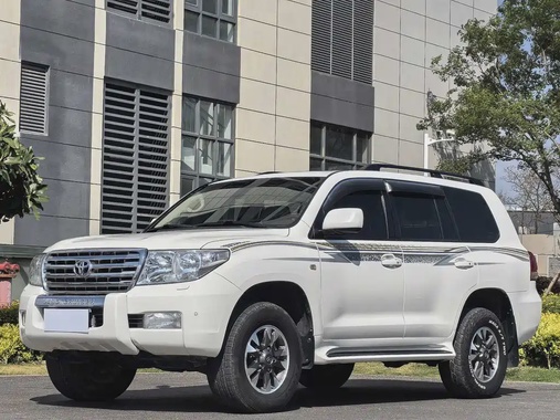 Toyota Land Cruiser 2011