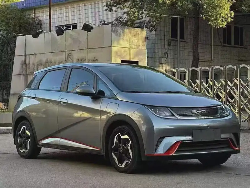 BYD Dolphin