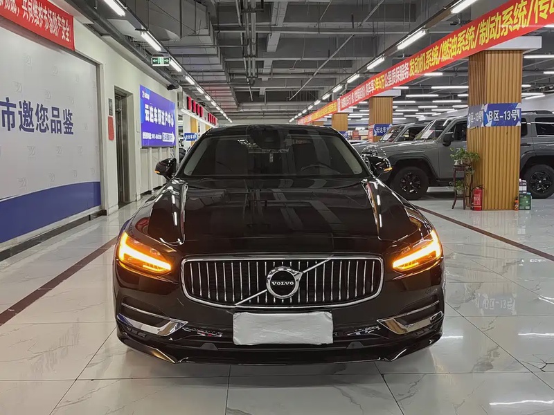 Volvo S90