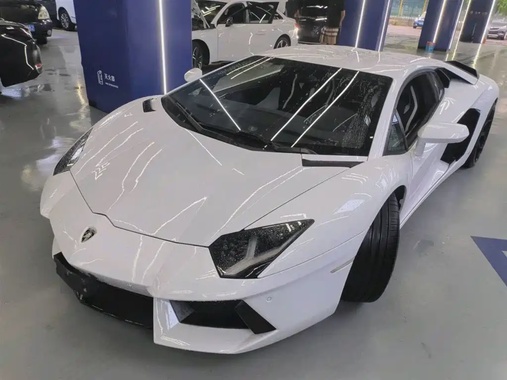 Lamborghini Aventador 2013