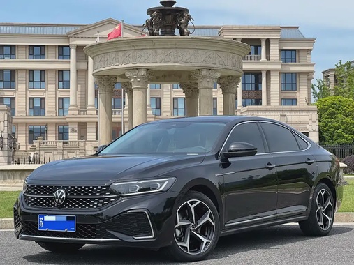 Volkswagen Passat 2023