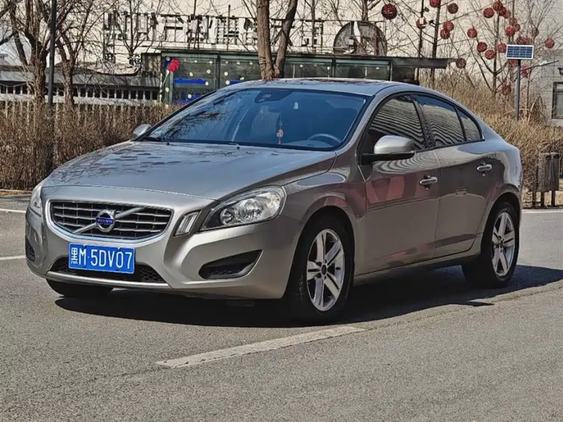 Volvo S60