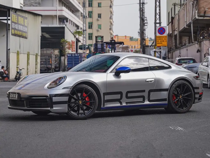 Porsche 911