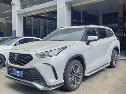 Toyota Crown Kluger 2025