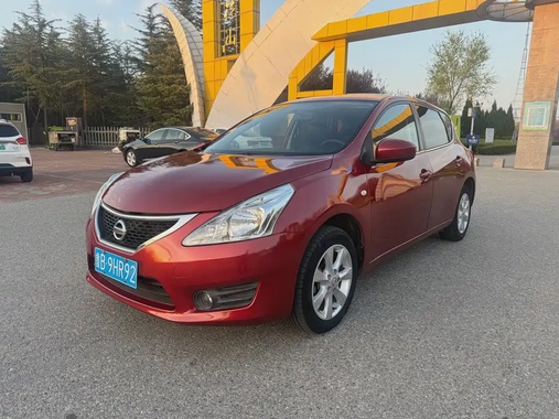 Nissan Tiida 2014