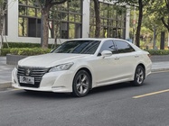 Toyota Crown 2016