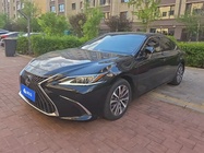 Lexus ES 2024