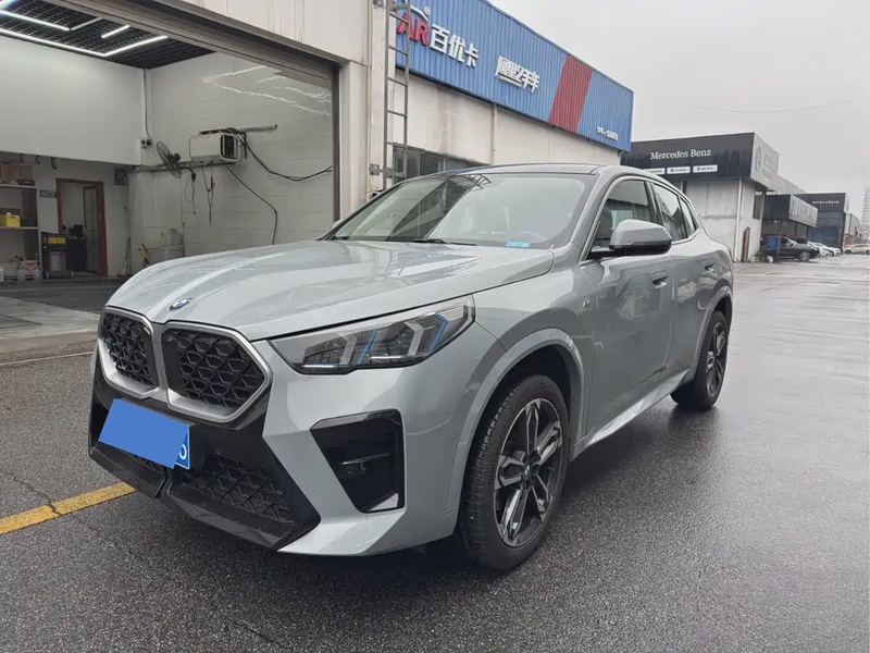 BMW X2