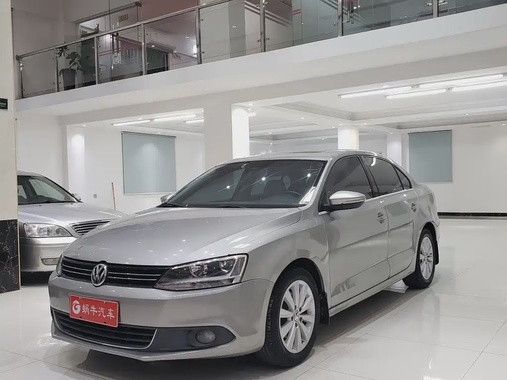 Volkswagen Sagitar 2014