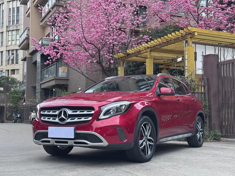 Mercedes-Benz GLA-Class
