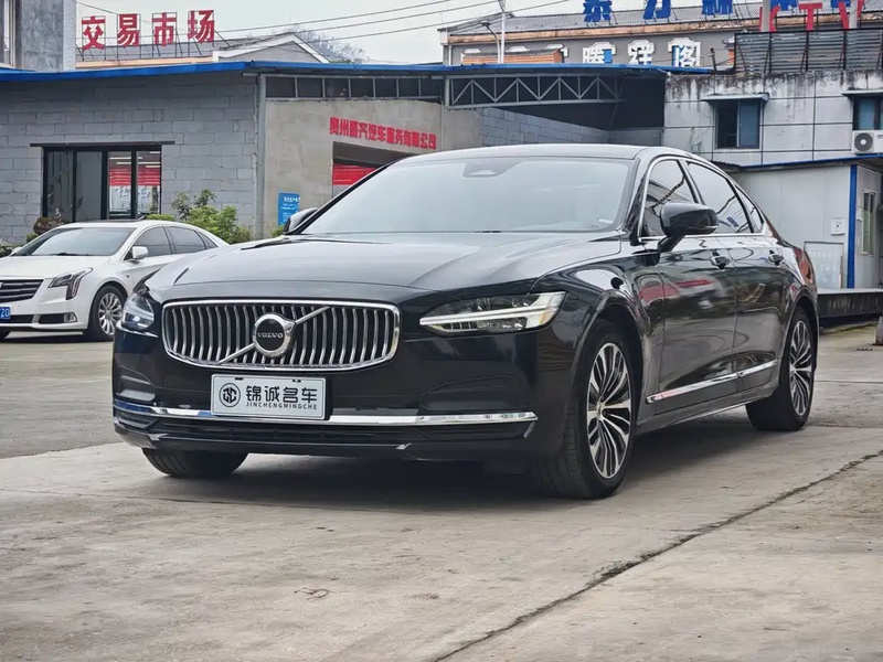 Volvo S90