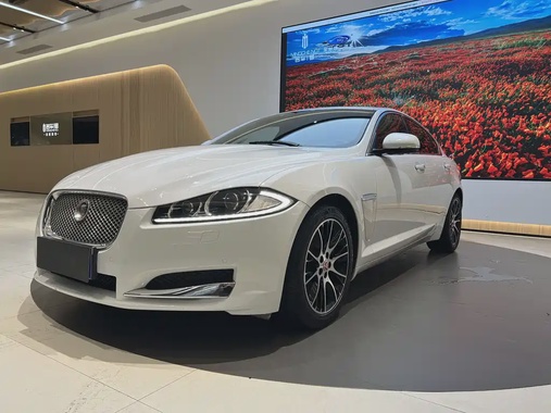 Jaguar XF 2015