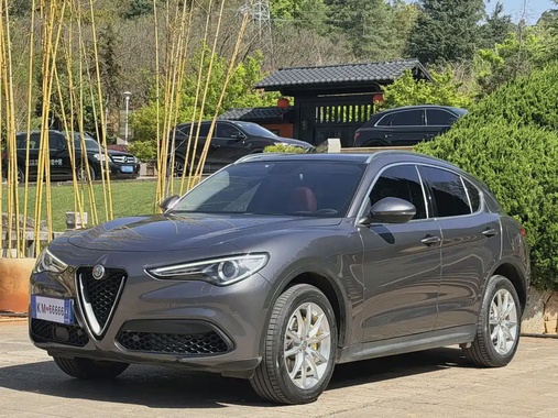 Alfa Romeo Stelvio 2020