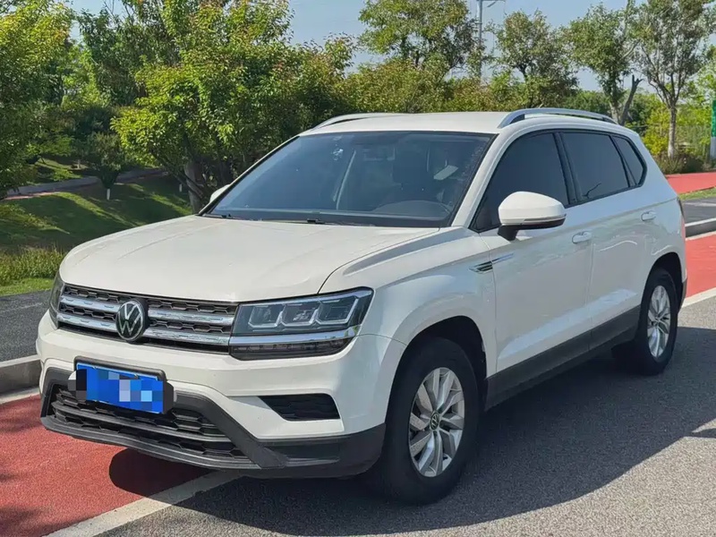 Volkswagen Tharu