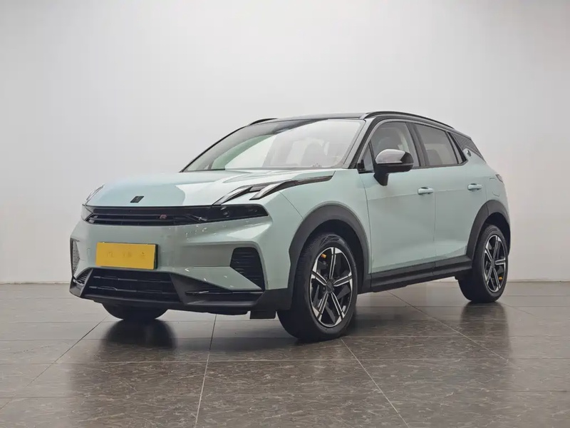 Lynk & Co 06