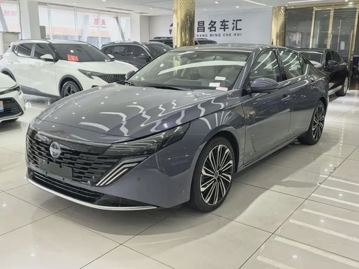 Nissan Teana 2025