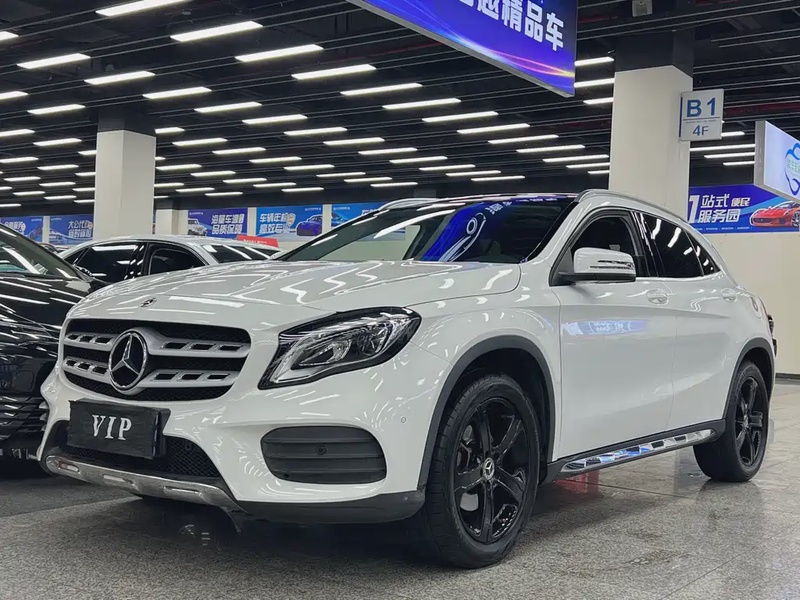 Mercedes-Benz GLA-Class