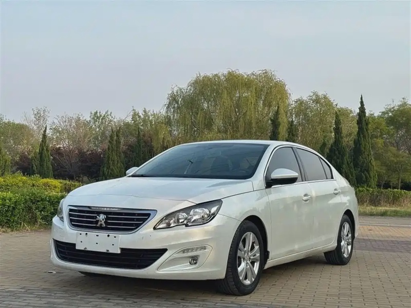 Peugeot 408