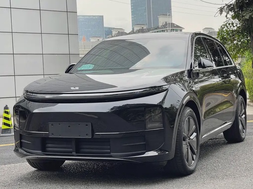 Li Auto L6 2025
