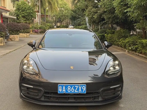 Porsche Panamera 2022