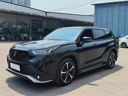 Toyota Crown Kluger 2024