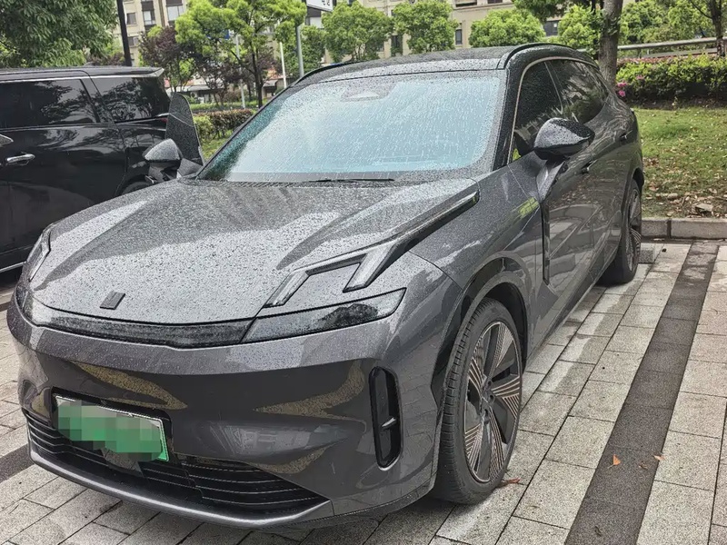 Lynk & Co 08