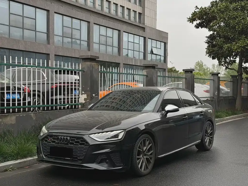 Audi S4