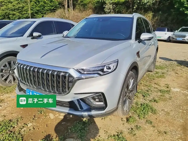 Hongqi HS5