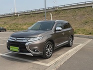 Mitsubishi Outlander 2016