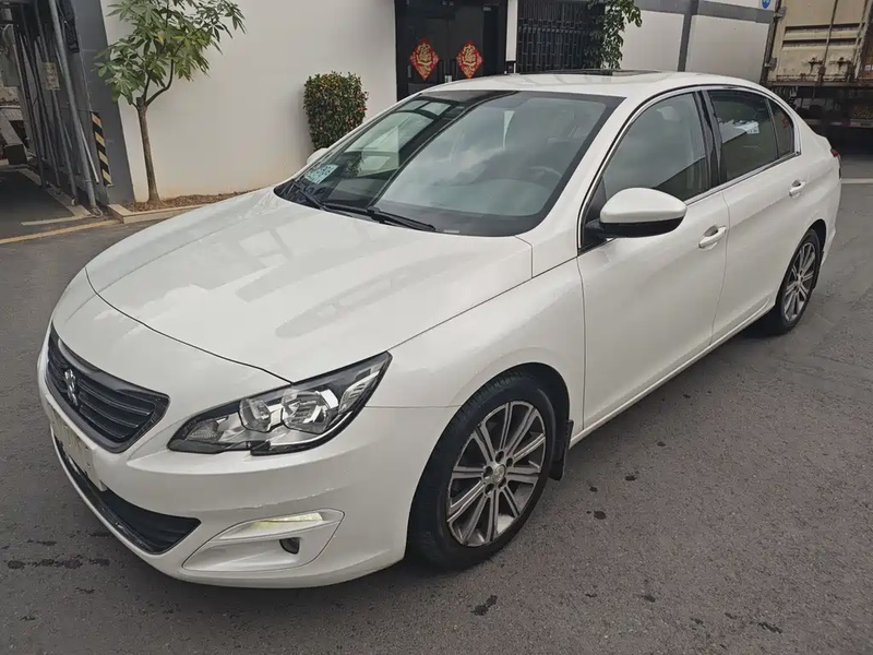 Peugeot 408