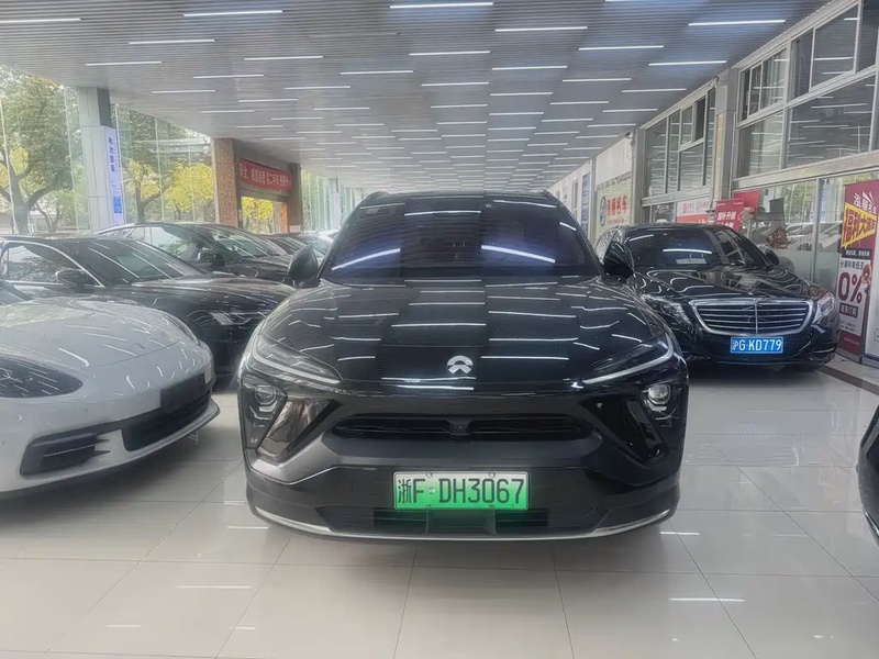 NIO ES6