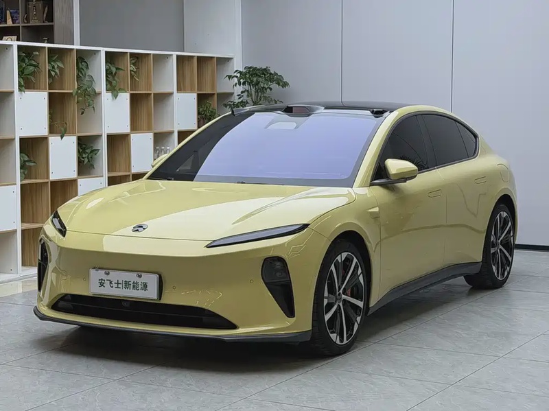 NIO ET5