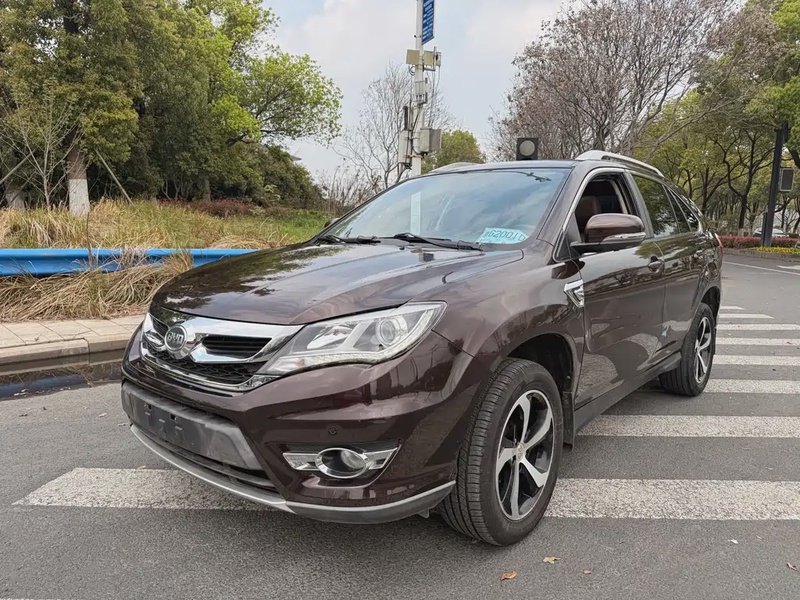 BYD S7
