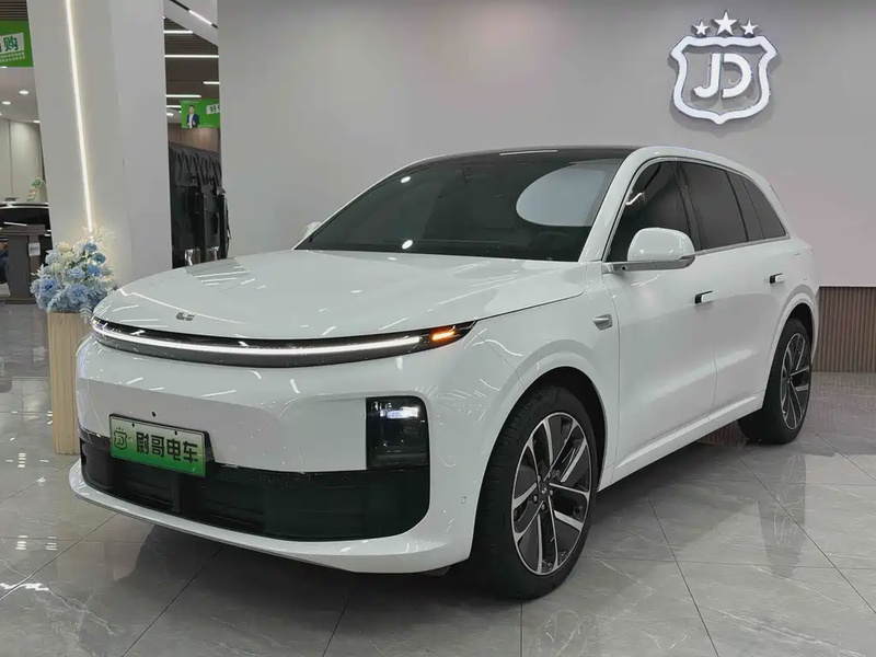 Li Auto L6