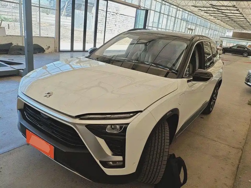 NIO ES8