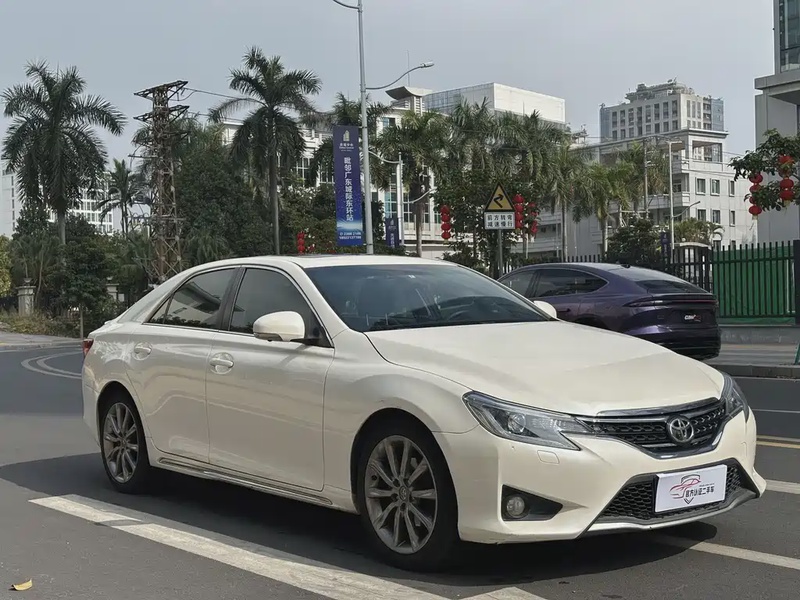 Toyota Reiz