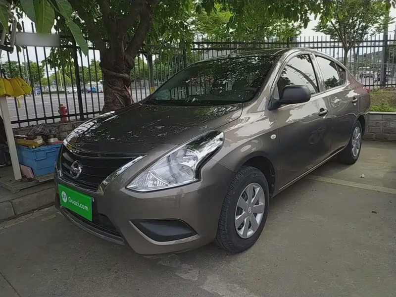 Nissan Sunny