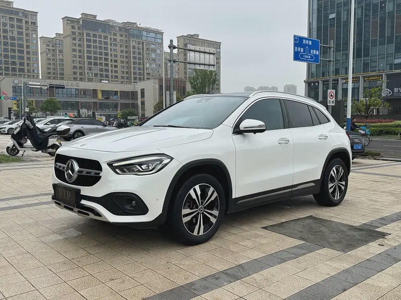 Mercedes-Benz GLA-Class