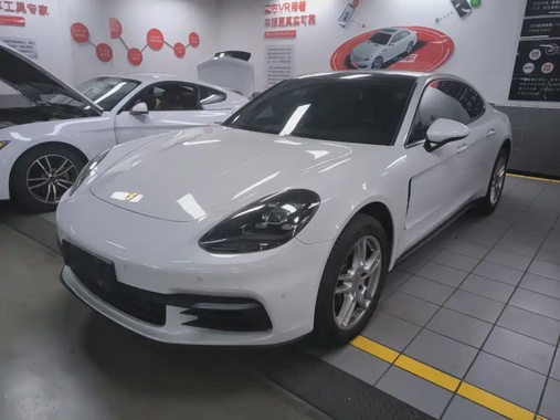 Porsche Panamera 2019