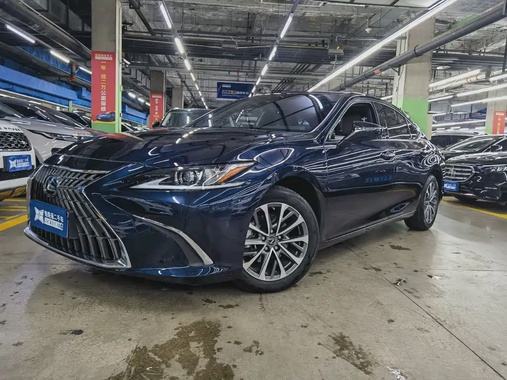 Lexus ES 2024