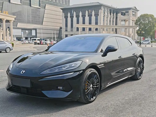 Denza Z9GT 2025