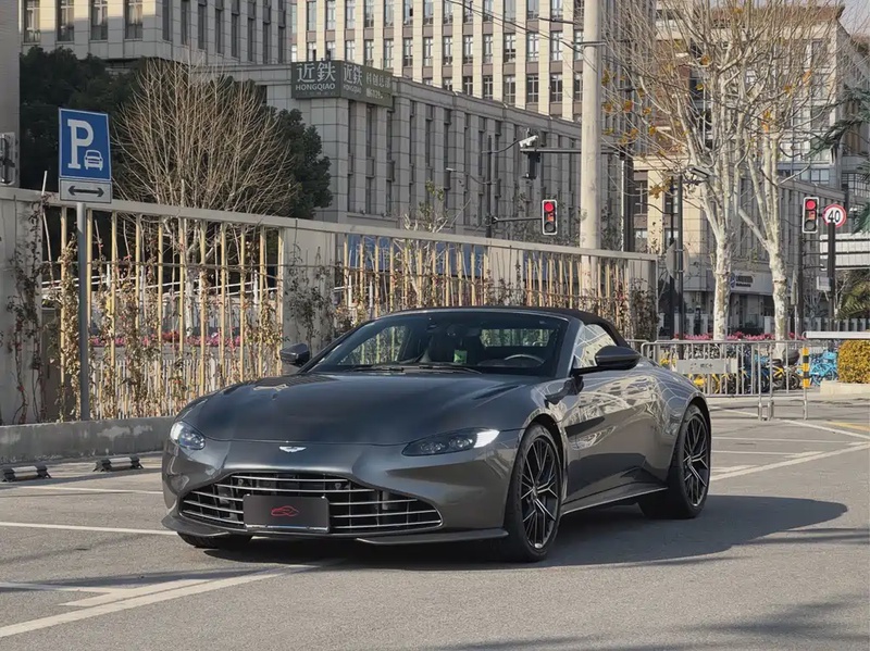 Aston Martin Vantage