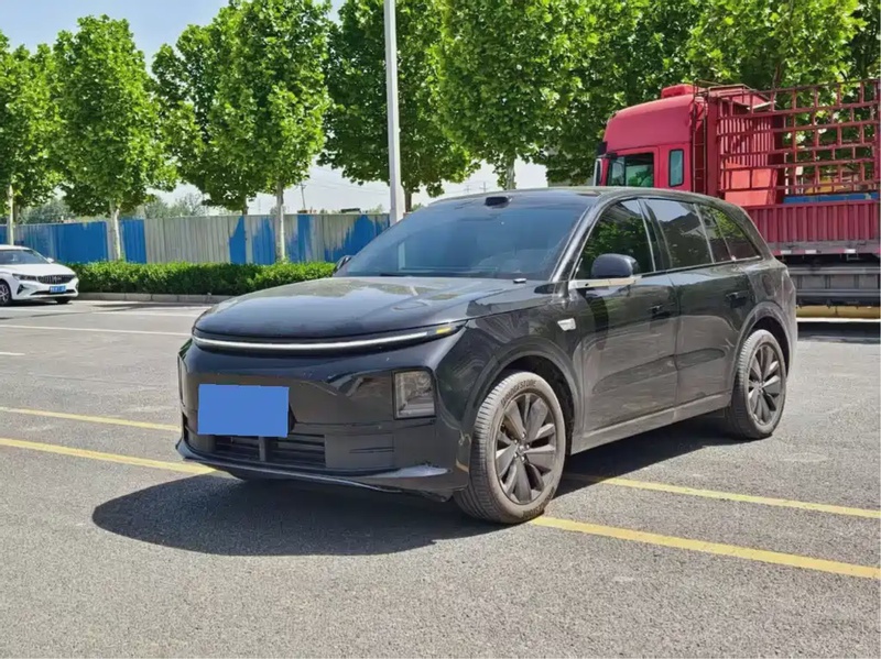Li Auto L6