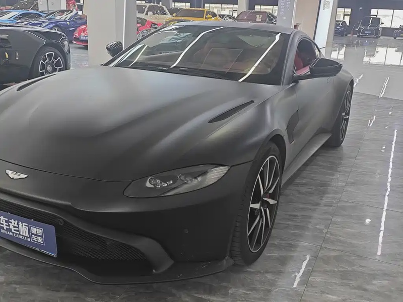 Aston Martin Vantage