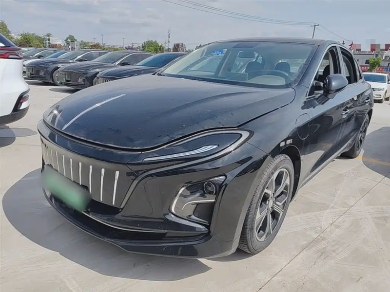 Hongqi E-QM5