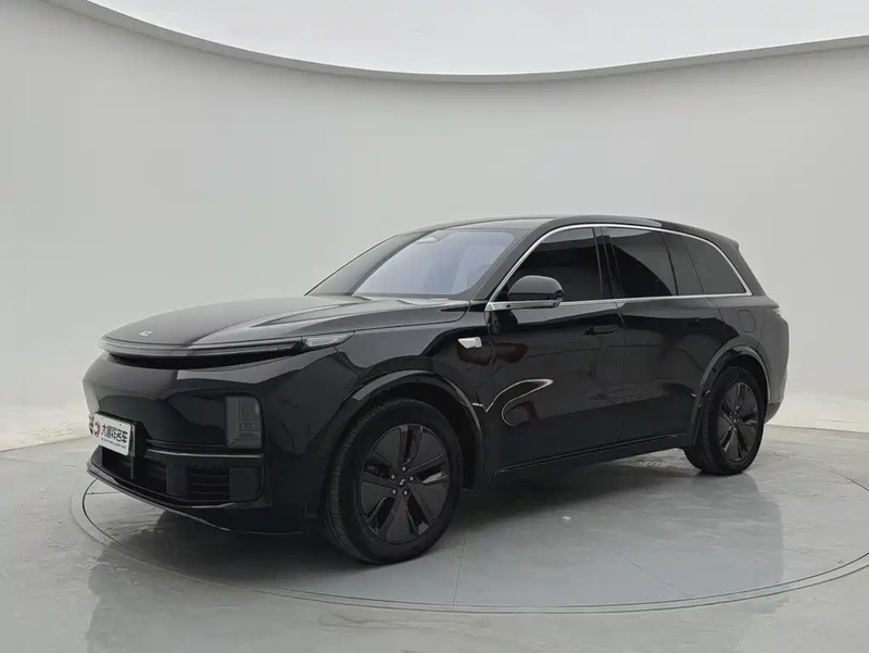 Li Auto L8