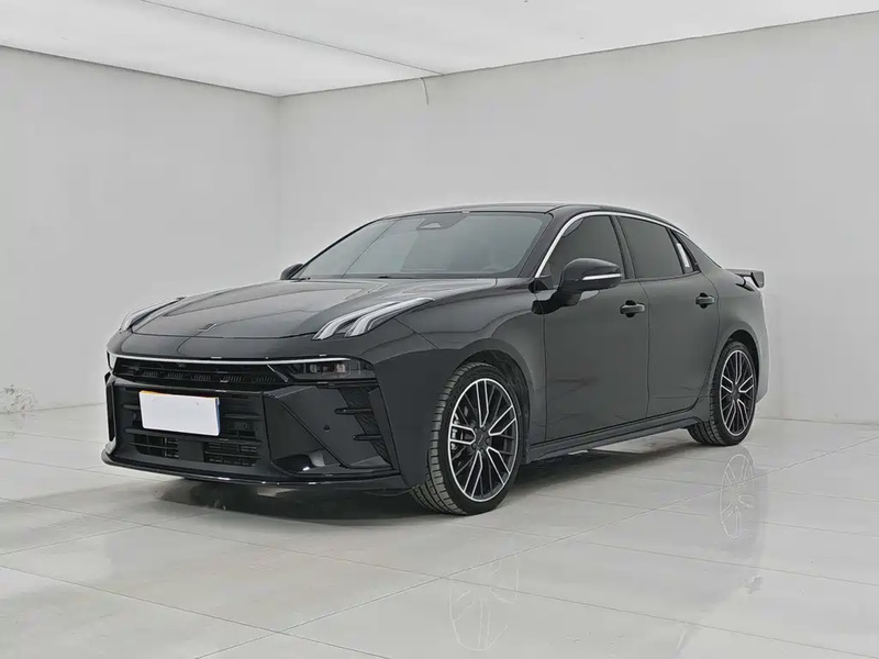 Lynk & Co 03